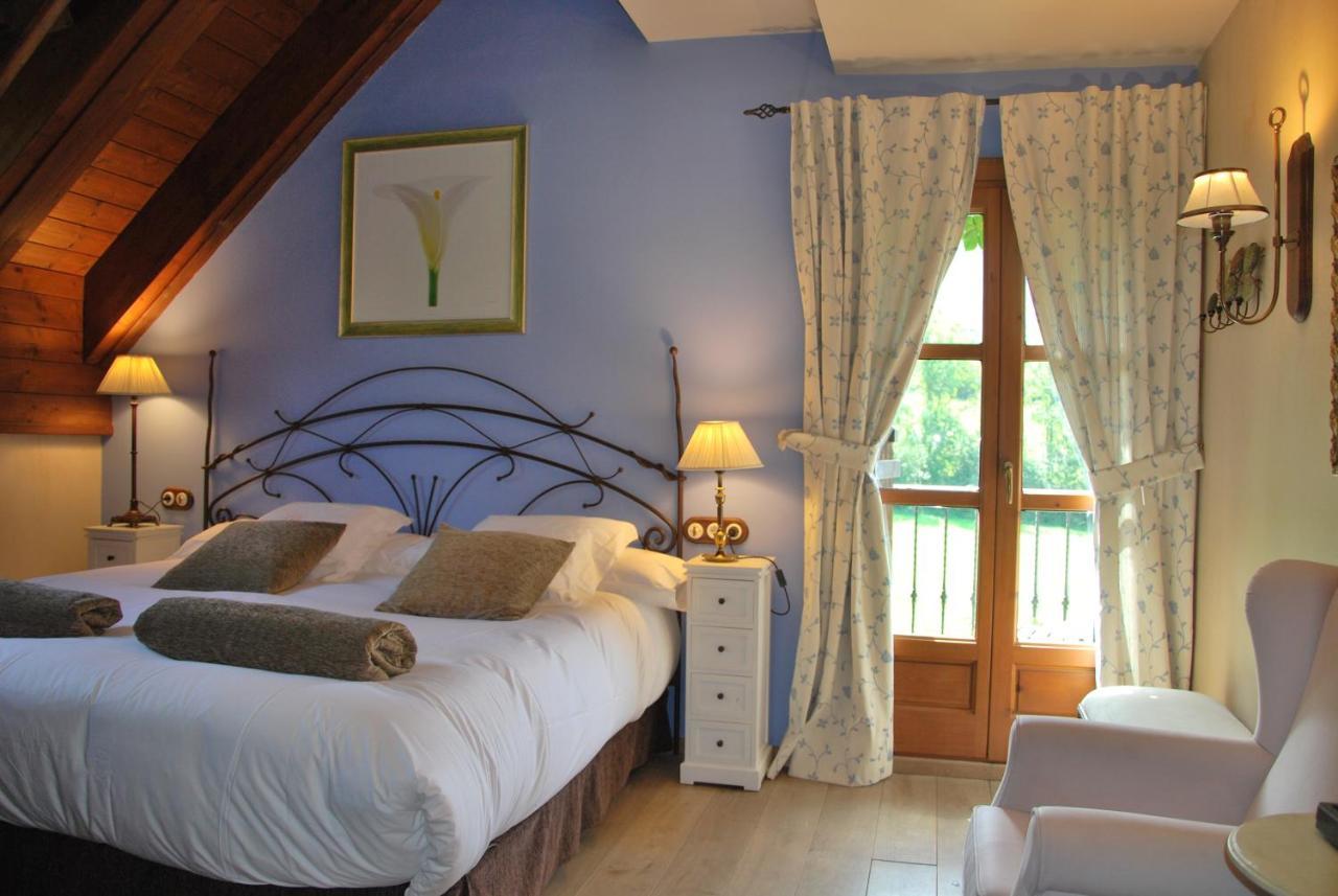 Hotel Selba D'Ansils Benasque Bagian luar foto