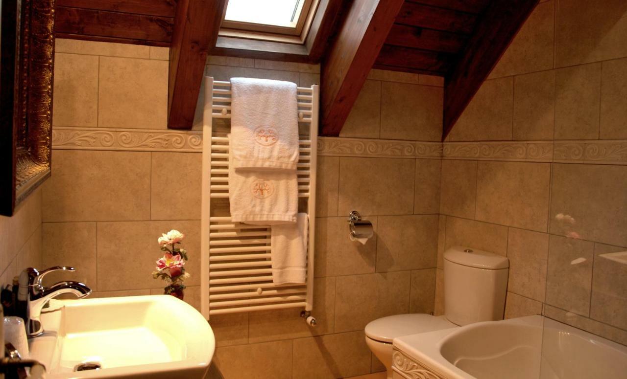 Hotel Selba D'Ansils Benasque Bagian luar foto